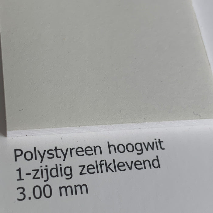 Polystyreen eenzijdig zelfklevend 3mm 102 x 202cm (3 platen)
