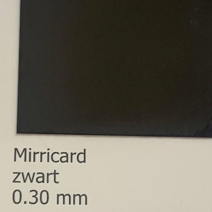 Mirricard zwart 0.3mm 70 x 100 cm BL 270gr/m2 (25 platen)